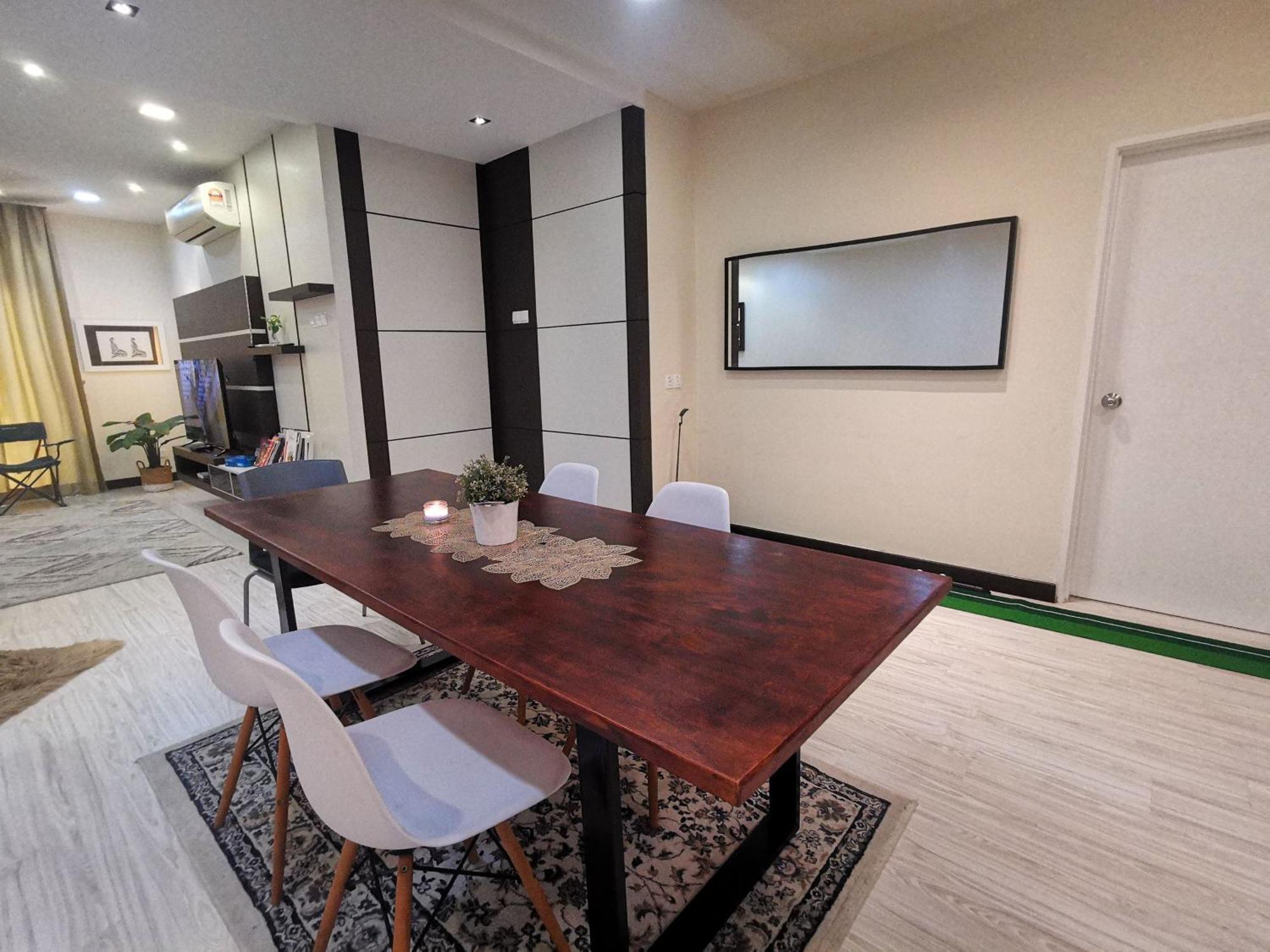 Enarahomes Shah Alam Extérieur photo